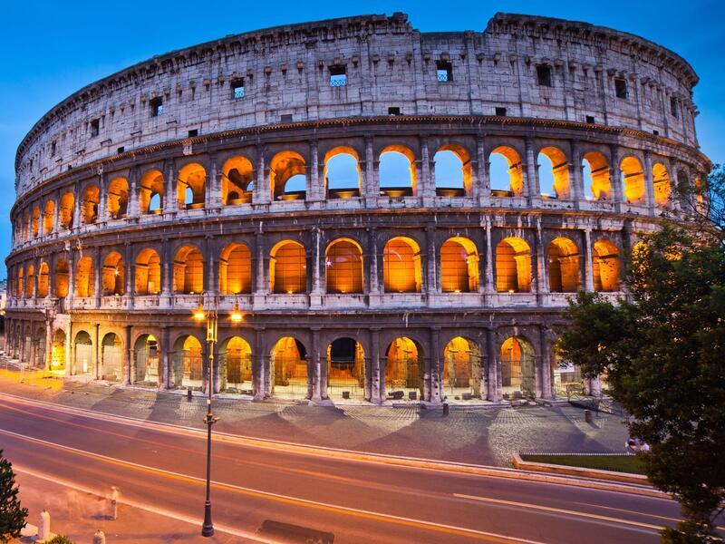 Величественный Колизей в Риме, достопримечательности Европы от TourUkraine.