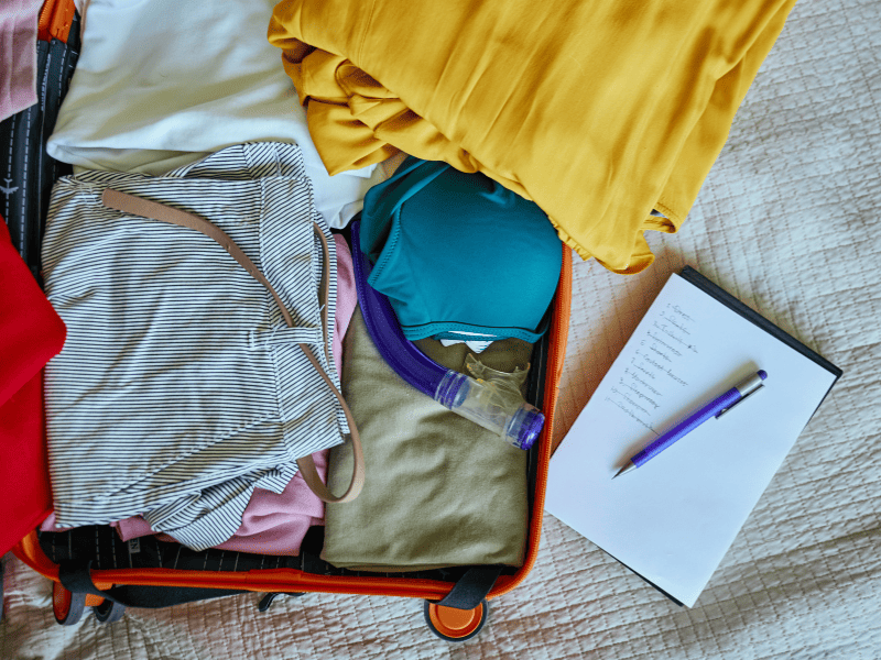 Правильна багатошаровість: що одягнути в подорож автобусом.