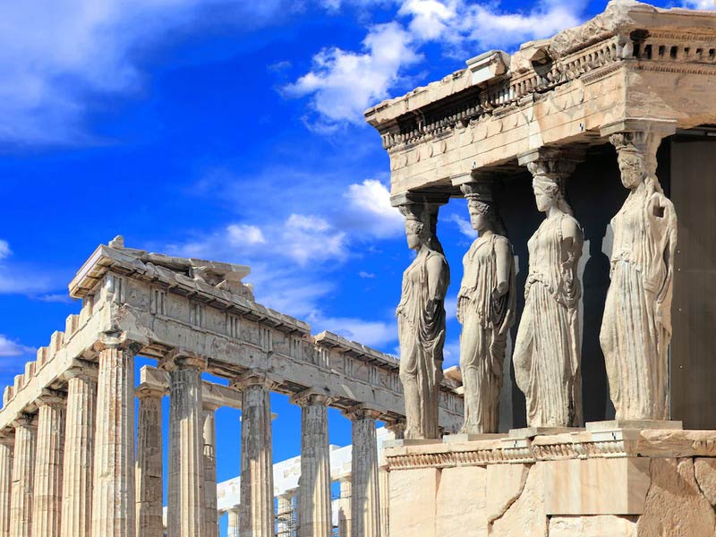 Античные руины и колонны Акрополя, экскурсии к истокам истории с Tour Ukraine.