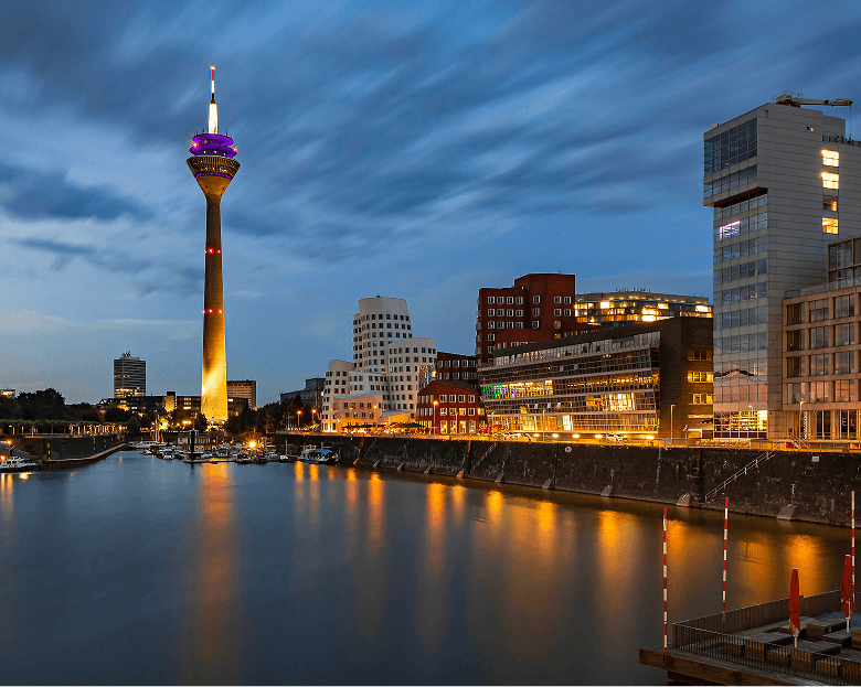 подробный маршрут международного автобуса Львов – Дрезден с указанием основных остановок и направления движения